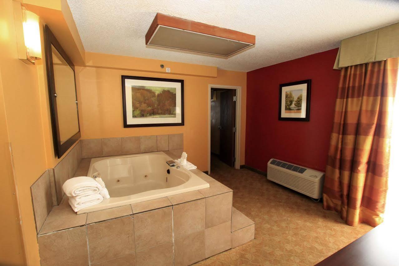 Delta Hotels By Marriott Denver Thornton Northglenn Extérieur photo